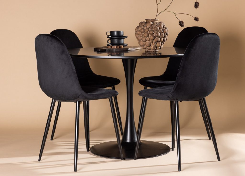 Ensemble table à manger ronde Glade avec 4 chaises Polar dans une salle à manger