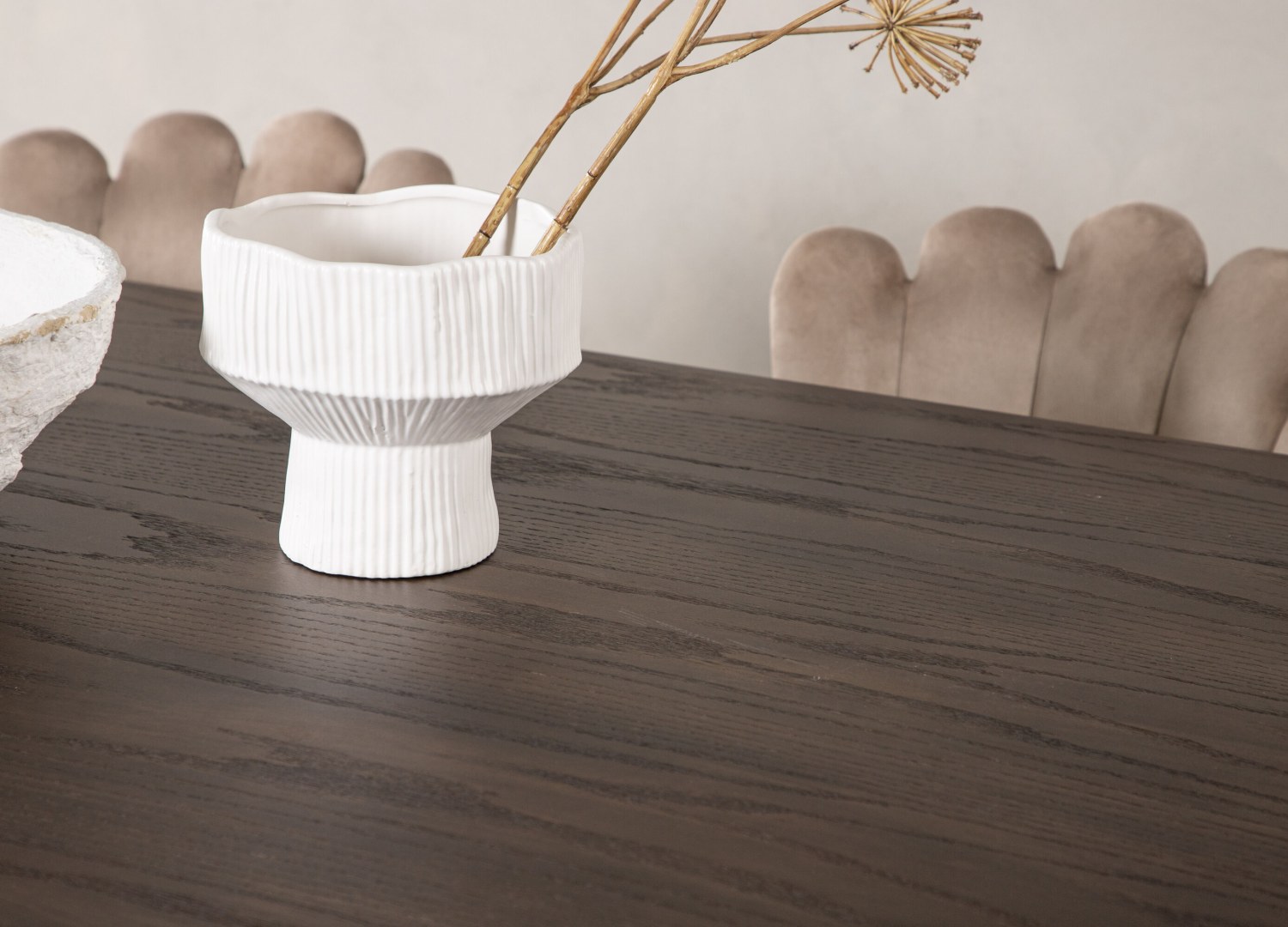 Vue d’ambiance 5 de la table Stone avec 6 chaises Limhamn