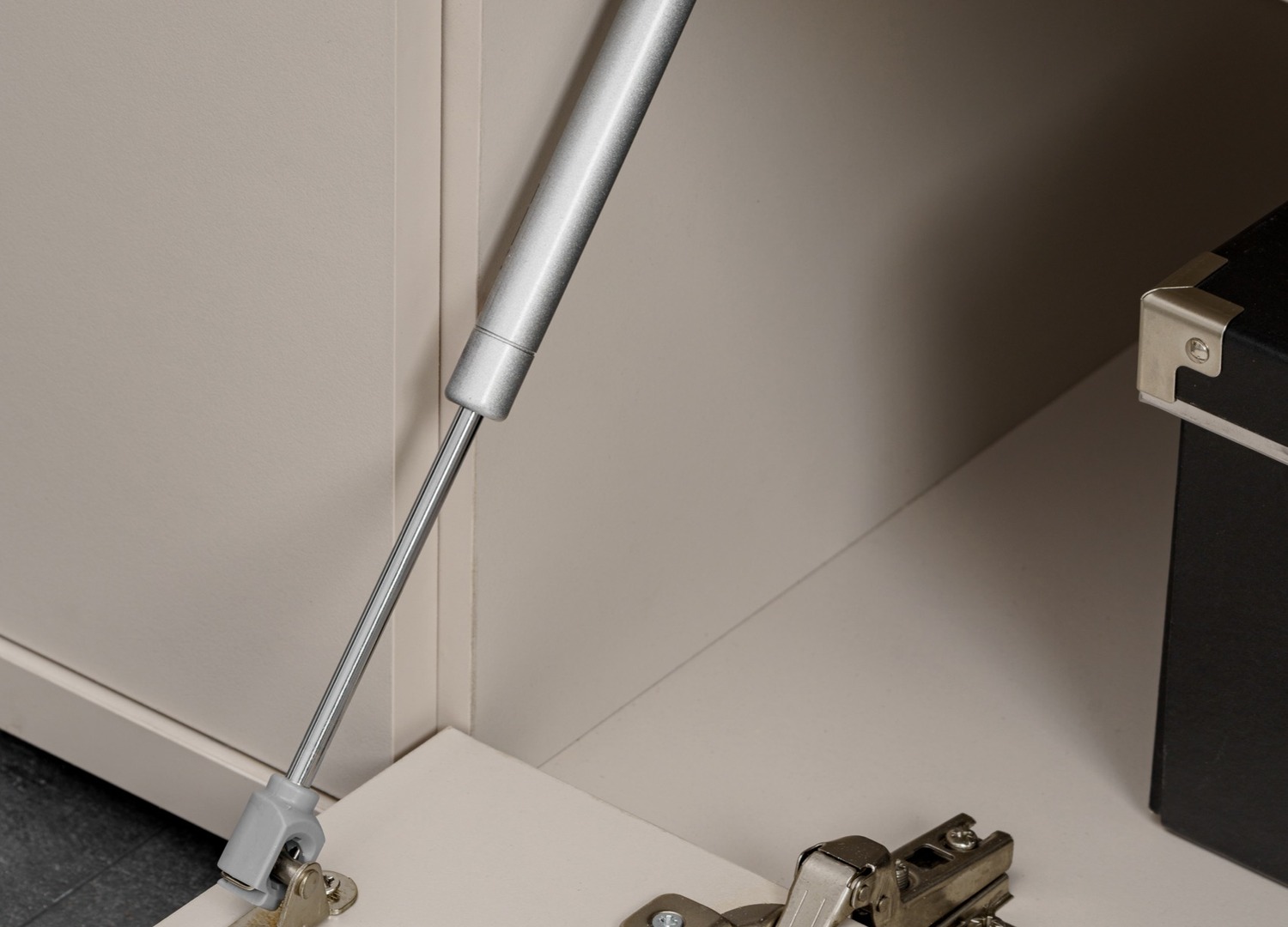Détail des finitions de Ensemble TV mural 180 cm cachemire et effet marbre Bianco Glam