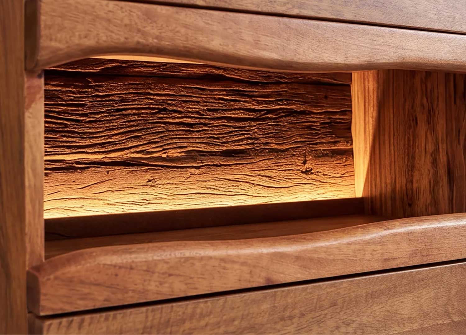 Buffet en manguier avec niches décoratives éclairées par LED