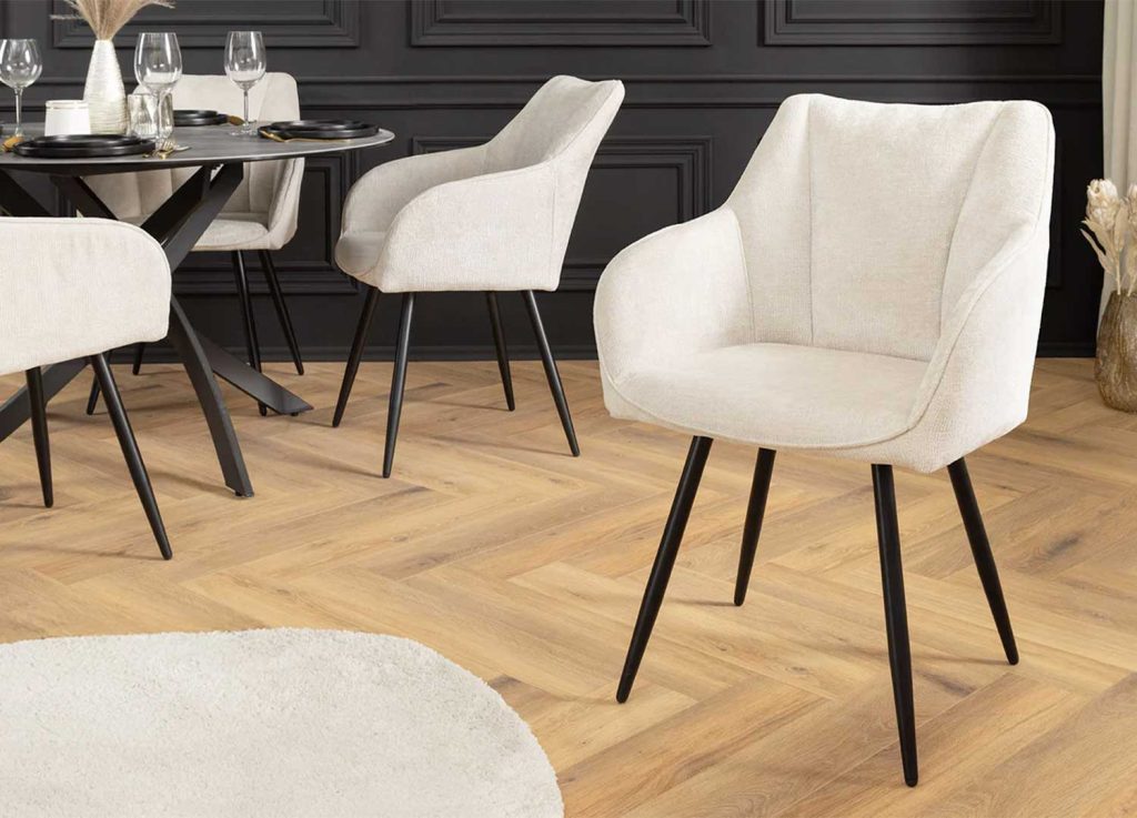 Chaise pivotante beige contemporaine avec accoudoirs pour salle à manger