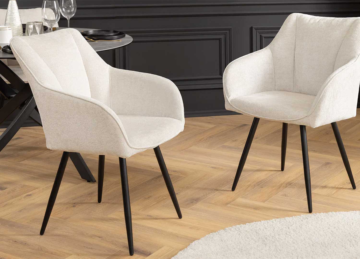 Lot de 2 chaises pivotantes en tissu chenille beige avec pieds noirs
